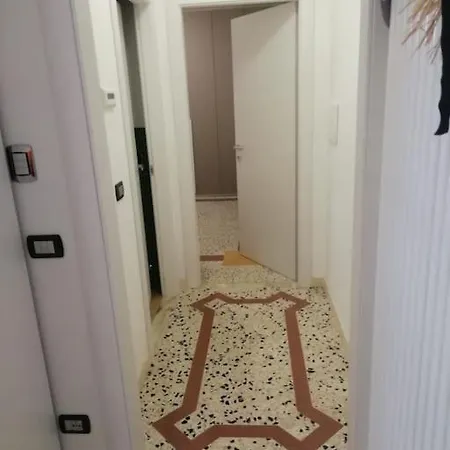 Elegante Bilocale Vicino Al Mare Apartment